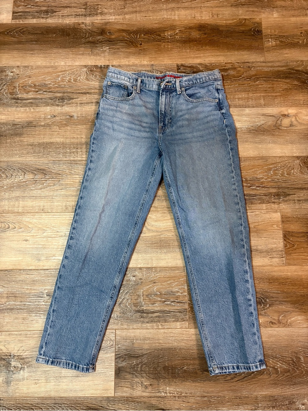 Lucky Brand Straight Leg Jeans in Light Blue Wash
